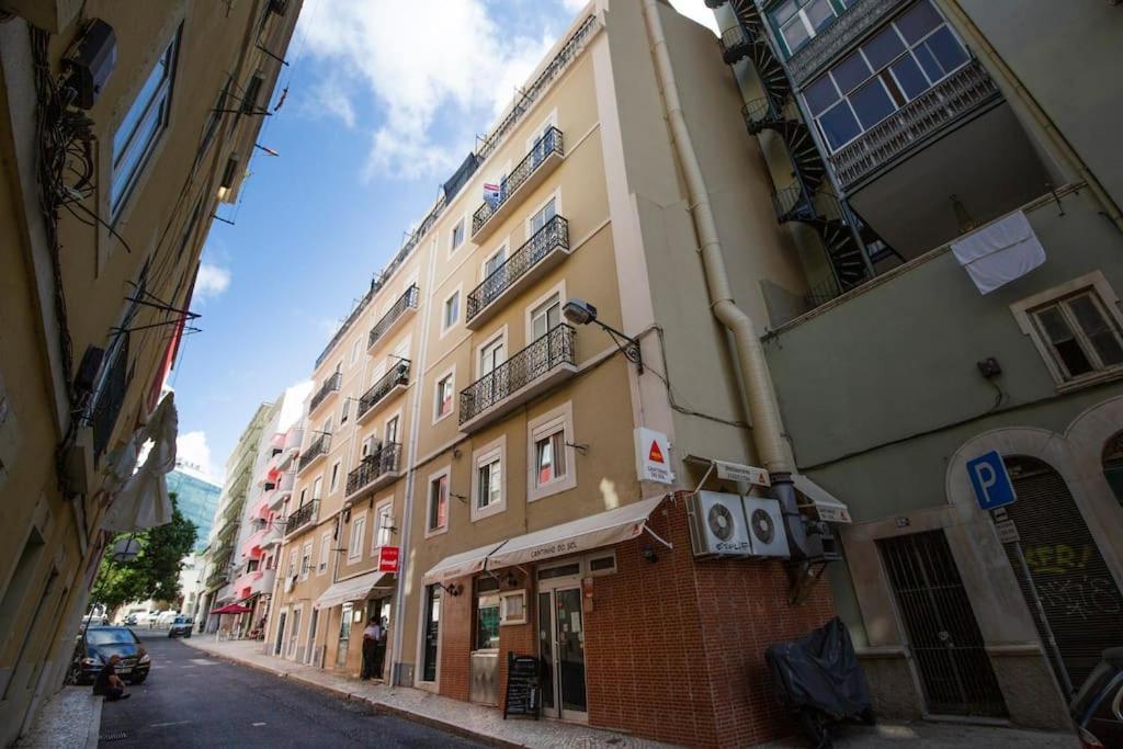 Santa Marta Cozy Apt W/ Ac Lisbon Exterior photo